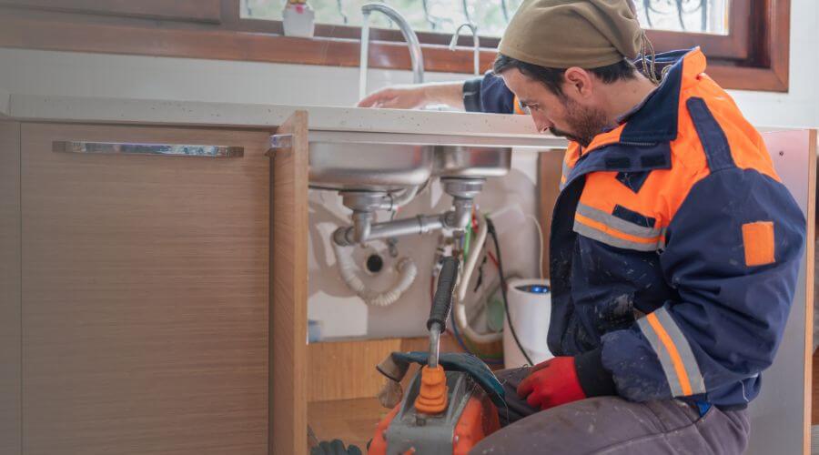 Local annual plumbing maintenance in Mount Union, IA